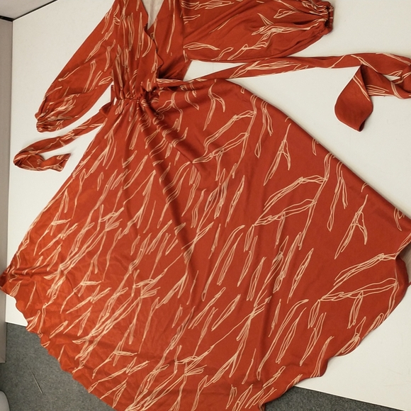 Diarrblu Wrap Dress Wide Flare Skirt Made in Senegal Soft Fabric Feminine Flirty - Picture 8 of 10